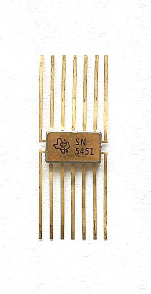 File:KL TI SN5451 Logic IC.jpg