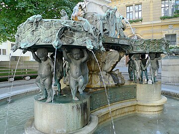 Файл:Karl_Borromäusbrunnen_rechte_Seite.jpg