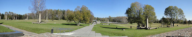 Udsigt over hoveddelen af ​​Memorial Complex (fra indgangen)