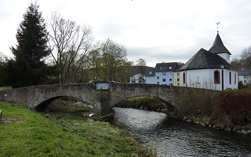 File:Kronenburgerhütte, Auf dem Plan, alte Kyllbrücke;1.jpg