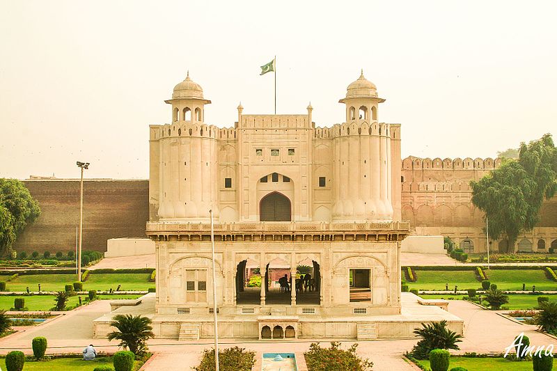 File:Lahore Fort Walled City Pakistan.jpg