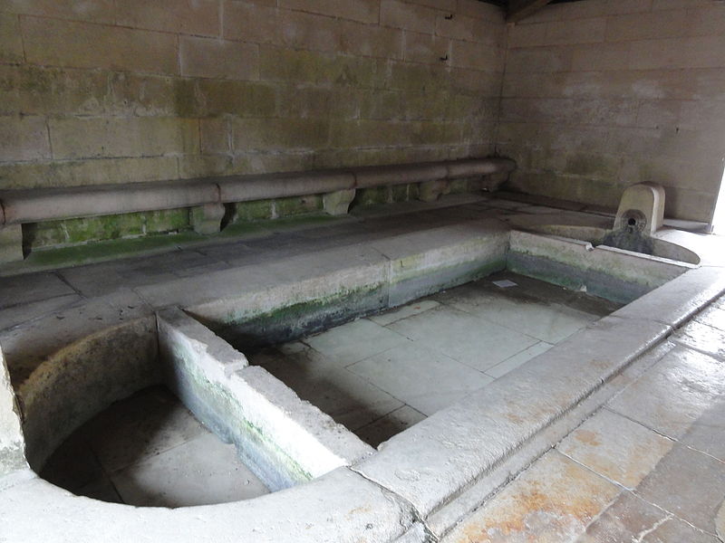 File:Laneuville-au-Rupt (Meuse) lavoir B intérieur.JPG