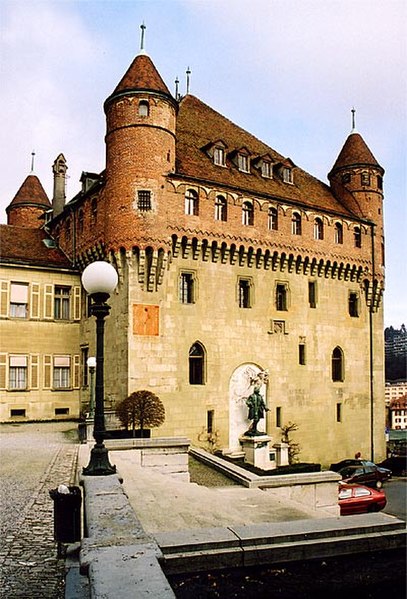 Built by the Bishop of Lausanne during the 15th century, Château Saint-Maire has been the seat of the cantonal government since 1803