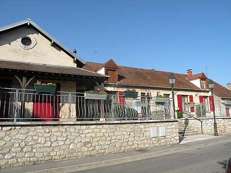 Le Mesnil en Thelle mairie 2