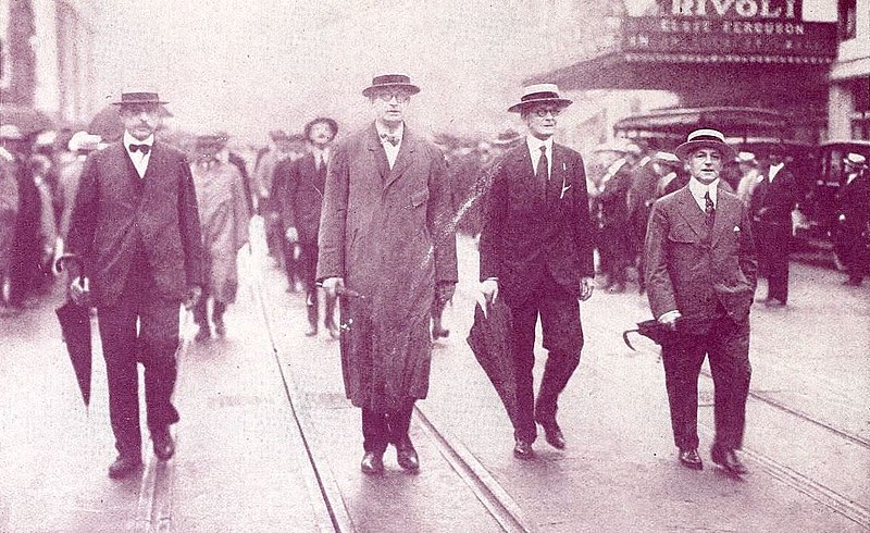 File:Leaders of Actors Equity on Parade During 1919 Strike.jpg