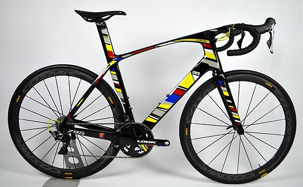 A carbon fiber frame racing bicycle by the French company LOOK