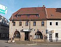 Gaststätte Muldenschlößchen: Wohnhaus in geschlossener Bebauung, mit Gaststättenausstattung