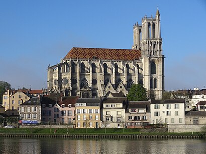 Comment aller à Mantes-La-Jolie en transport en commun - A propos de cet endroit