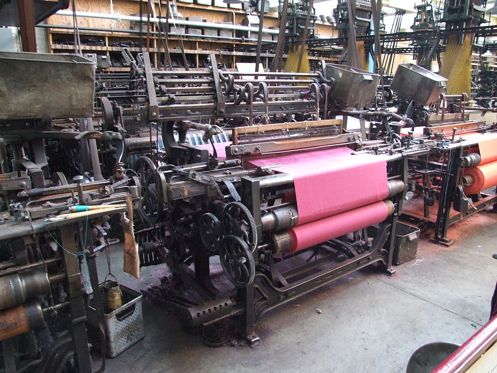 Métier à tisser 1024px-Masson_Mills_WTM_12b_Power_Loom_5980