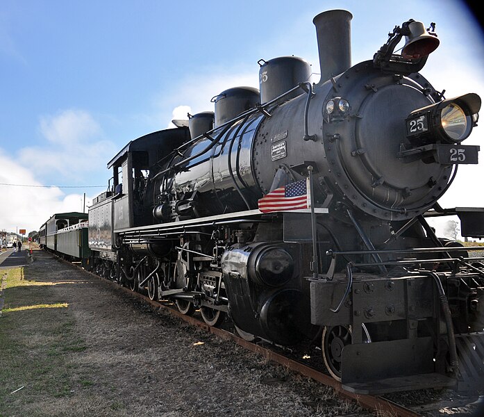 File:McCloud River Railroad - 25 (American Locomotive Company 2-6-2 steam locomotive) (Rockaway Beach, Oregon, USA) 8.jpg