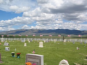 Snowville Cemetery Memorial Day 2006 035.jpg