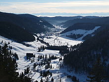 Upper Alb valley with the terminal moraine of Kluse (front), terrace to the Krunkelbach valley bottom (centre) and Hinterdorf