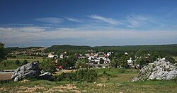 Panorama miejscowości - może z tej skałki po prawej byłaby jeszcze lepsza