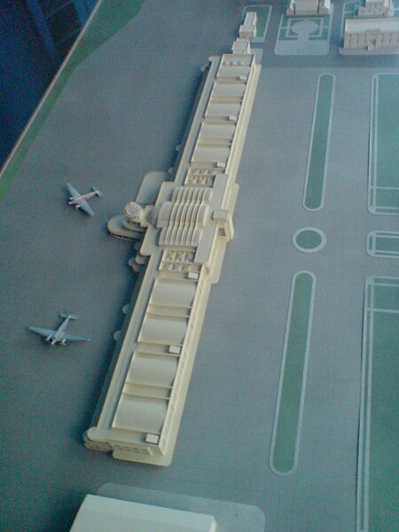 File:Model Of Le Bourget Airport Main Hall I.jpg