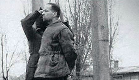 Rudolf Höss immediately before being hanged