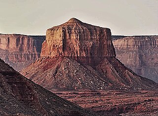 <span class="mw-page-title-main">Mount Sinyella</span> Landform in the Grand Canyon, Arizona