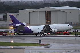 N370FE at FLL October 2016.jpg