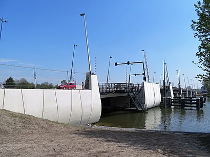 Hoe gaan naar Nsm-Brug met het openbaar vervoer - Over de plek