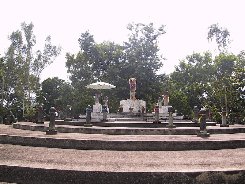 File:Naval City Pillar of Chiang Rai 1.jpg