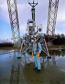 Armstrong in der Lunar Landing Research Facility