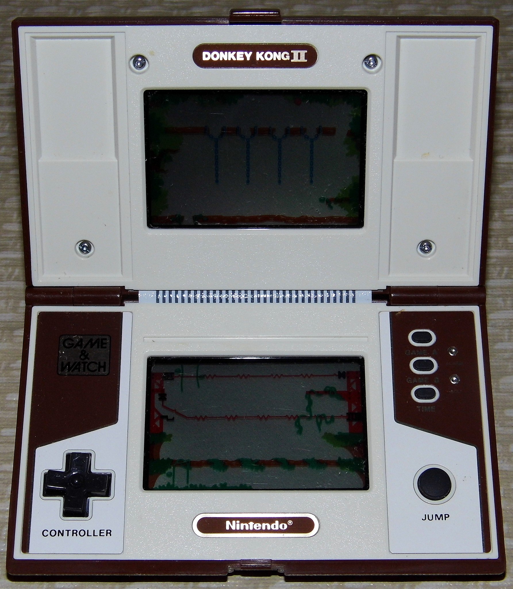 klasse ulovlig tjenestemænd File:Nintendo Donkey Kong II Game & Watch, Model No. JR-55, Made in Japan,  Copyright 1983 (Handheld Electronic Game).jpg - Wikimedia Commons