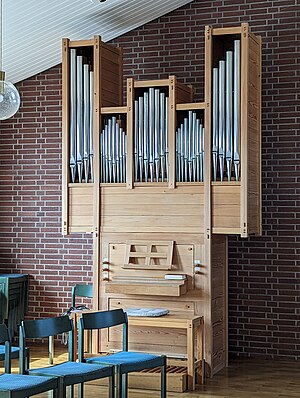 Orgel Ev. Kirche Burgwald.jpg