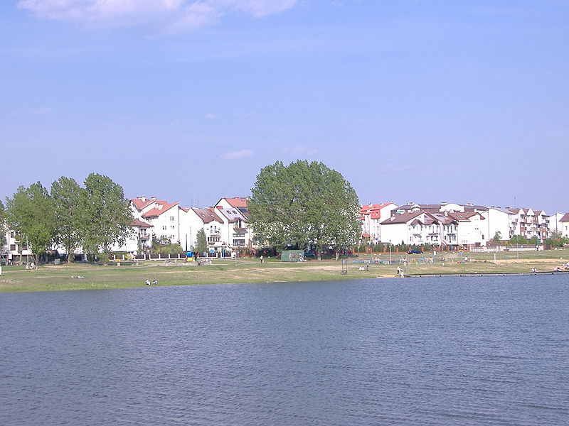 File:Osiedle nad Zalewem.JPG