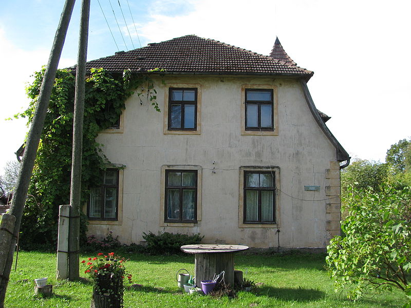 File:Pūri House in Glūda 2015-09-26 (4).jpg