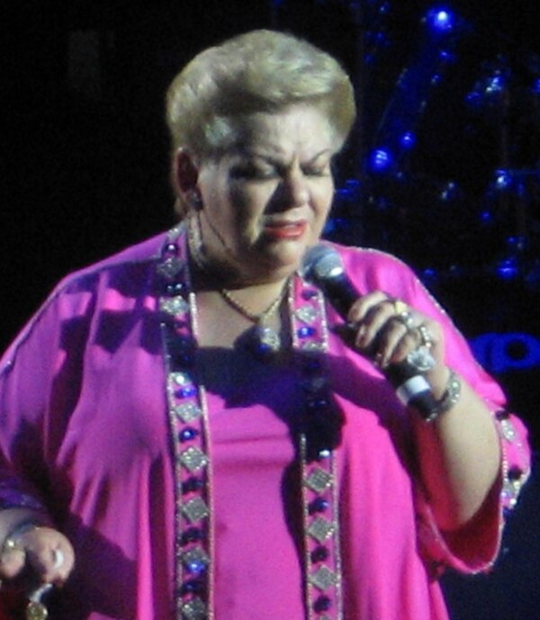 Paquita la del Barrio sang with Arjona on ranchera "Ni Tu Ni Yo".