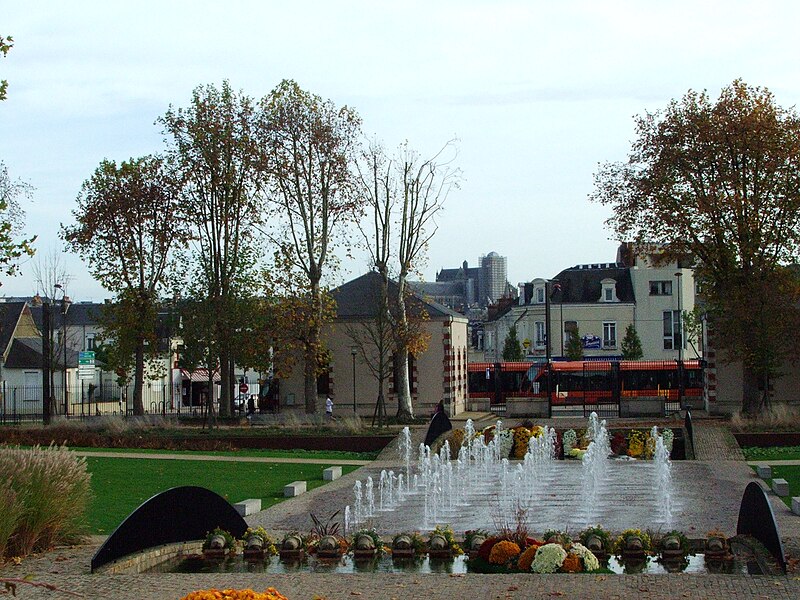 File:Parc Monod Le Mans.JPG