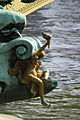 Détail du pont Mirabeau à Paris