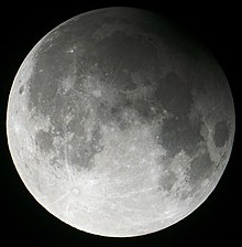 https://upload.wikimedia.org/wikipedia/commons/thumb/6/66/Partial_lunar_eclipse_2013.04.25.jpg/220px-Partial_lunar_eclipse_2013.04.25.jpg