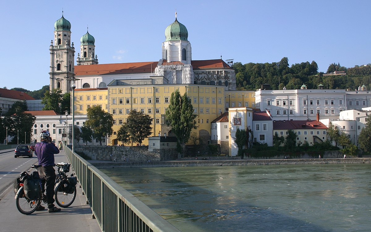 File:Passau-26-Marienbruecke-2006-gje.jpg - Wikimedia Commons.