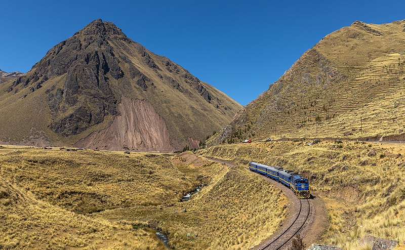 File:PeruRail MLW DL560D 653 La Raya - Marangani.jpg