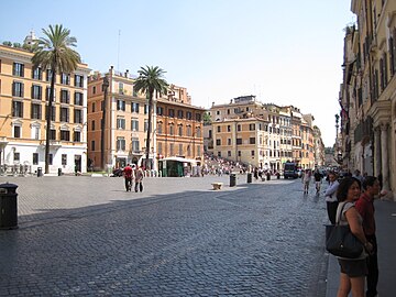 het plein gezien vanaf Via del Babuino