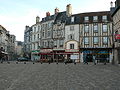 Poitiers - Charles de Gaulle meydanı ve Orta Çağ'dan kalan binaları