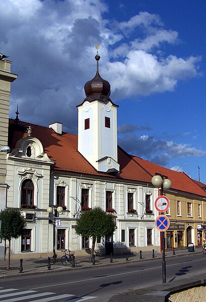 File:Poděbrady - Stará radnice.JPG