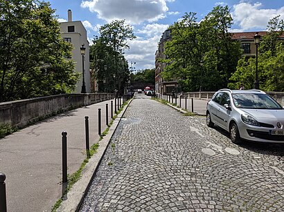 Comment aller à Rue Charles Renouvier en transport en commun - A propos de cet endroit