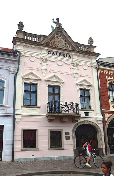 File:Prešov, Wécseyho palác.jpg