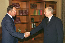 Michail Lesin (vlevo) s Vladimirem Putinem
