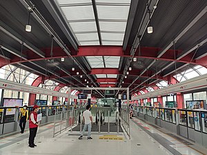 Qinghu North Station, Shenzhen Metro Line 4.jpg