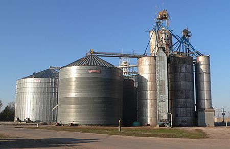 Ragan, Nebraska elevator 1.JPG