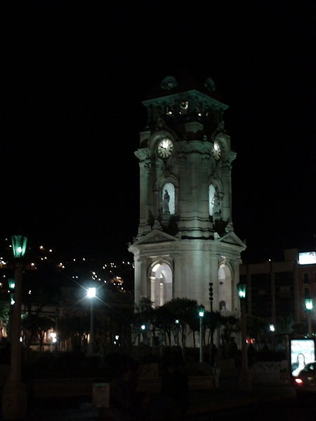 File:Reloj-pachuca-noche.jpg