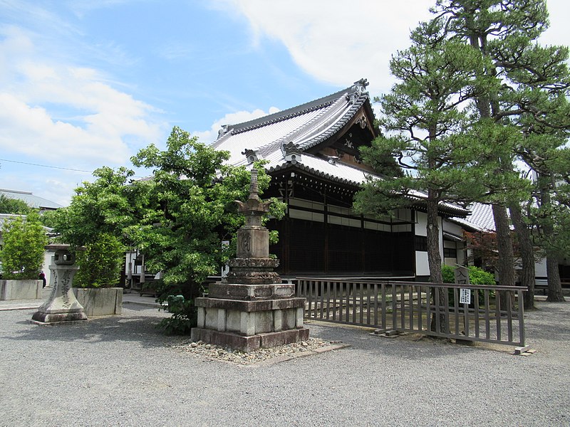 File:Rozan-ji main hall 005.jpg