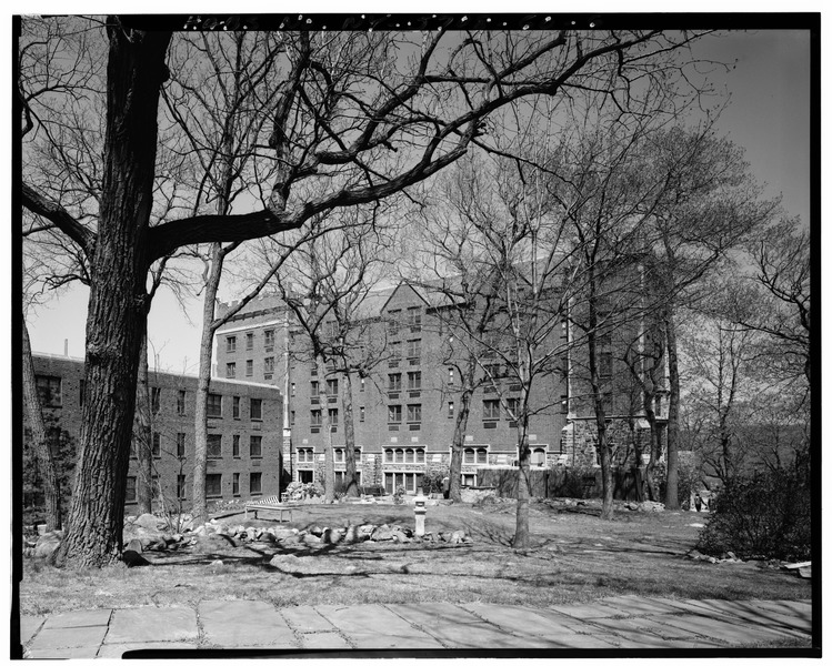 File:SOUTH WING FROM WEST - U. S. Military Academy, Building No. 674, West Point, Orange County, NY HABS NY,36-WEPO,1-60-6.tif