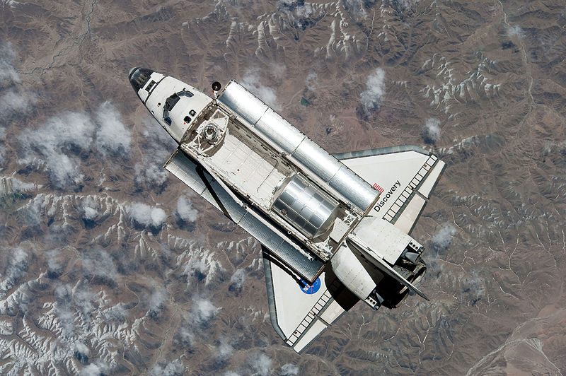 File:STS-131 Discovery approaches the station.jpg