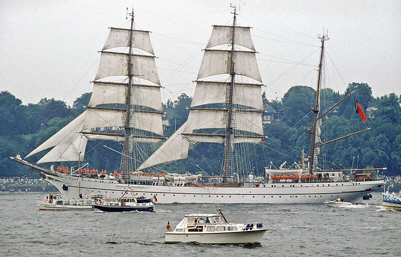 File:Sagres IMO 8642579 S Hamburg 23-07-1989 (3).jpg