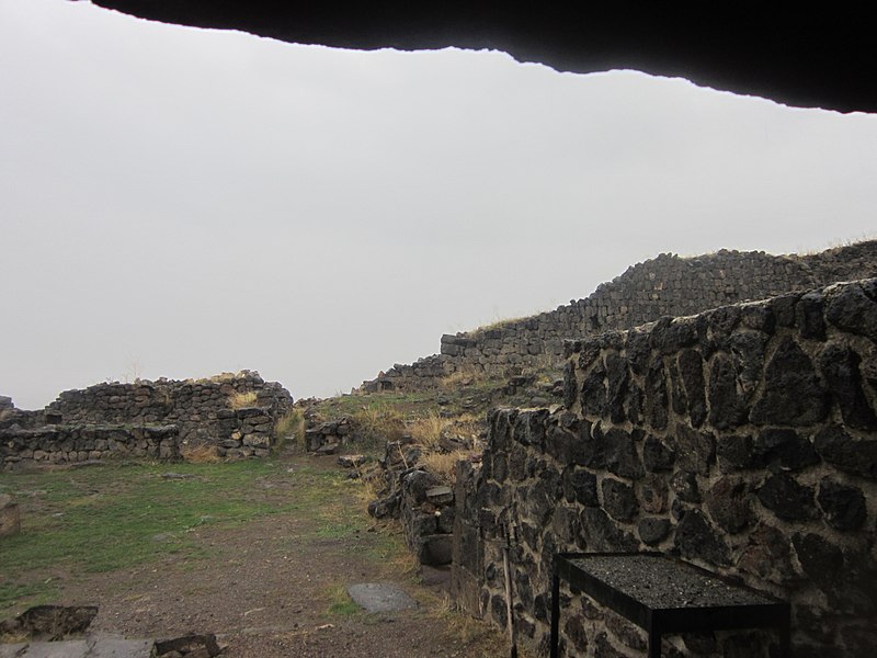 File:Saint Sargis Monastery, Ushi 184.jpg