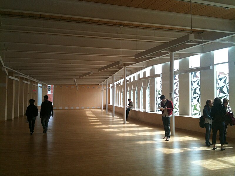 File:Salle des jeunes.Bibliothèque Marc-Favreau.jpg