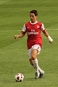 Nasri jugando para el Arsenal en 2010.